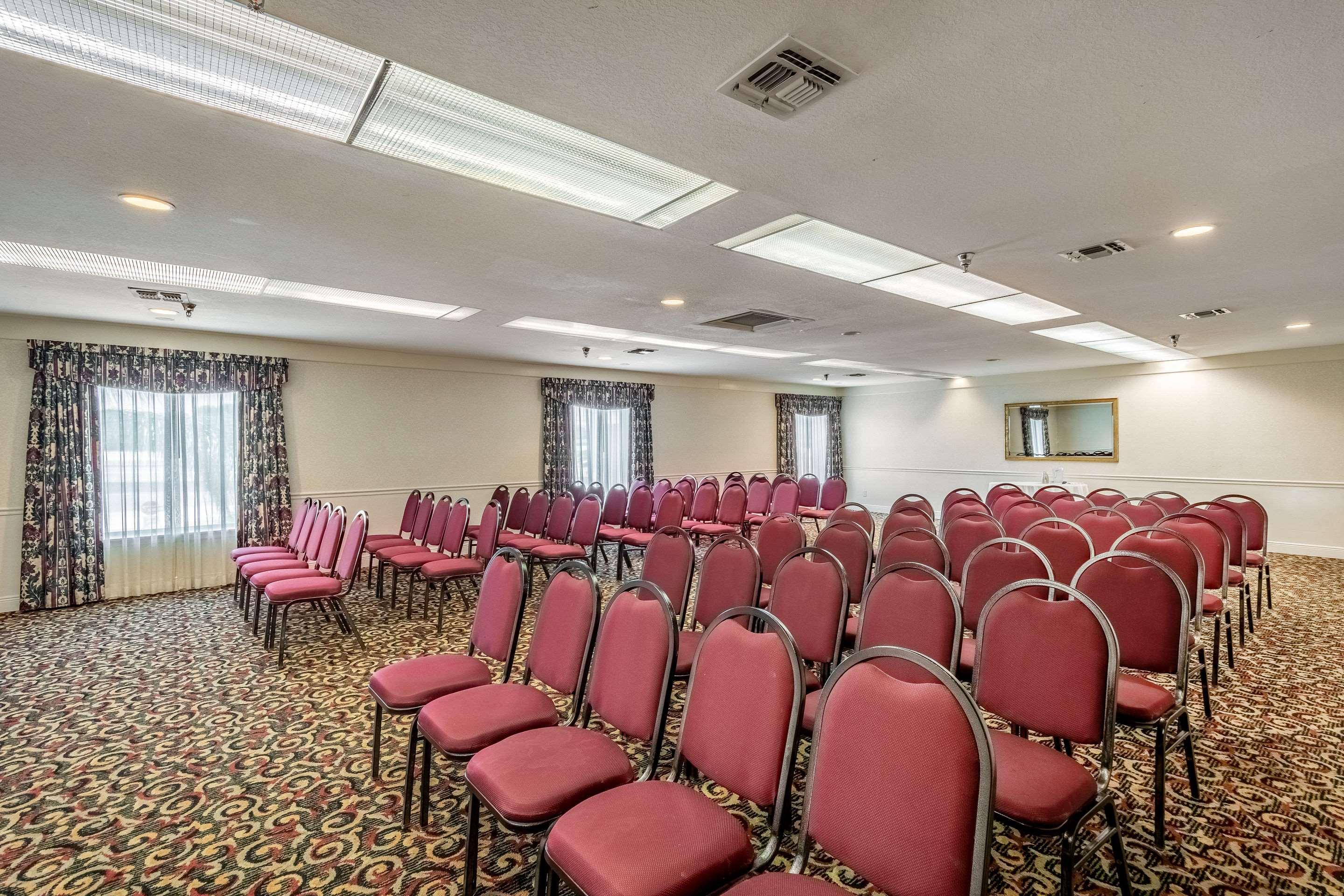 Clarion Inn & Suites Central Clearwater Beach Kültér fotó