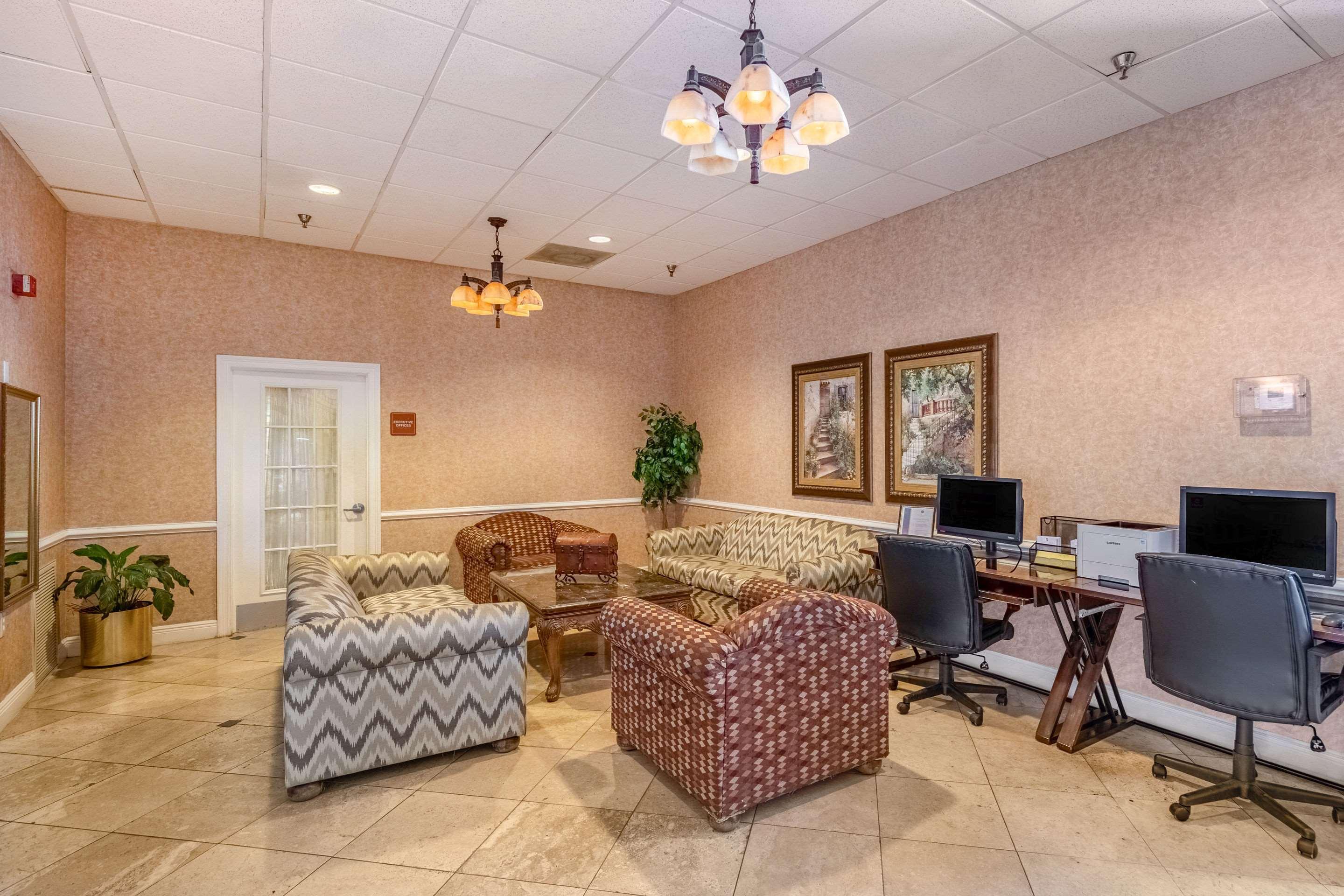 Clarion Inn & Suites Central Clearwater Beach Kültér fotó