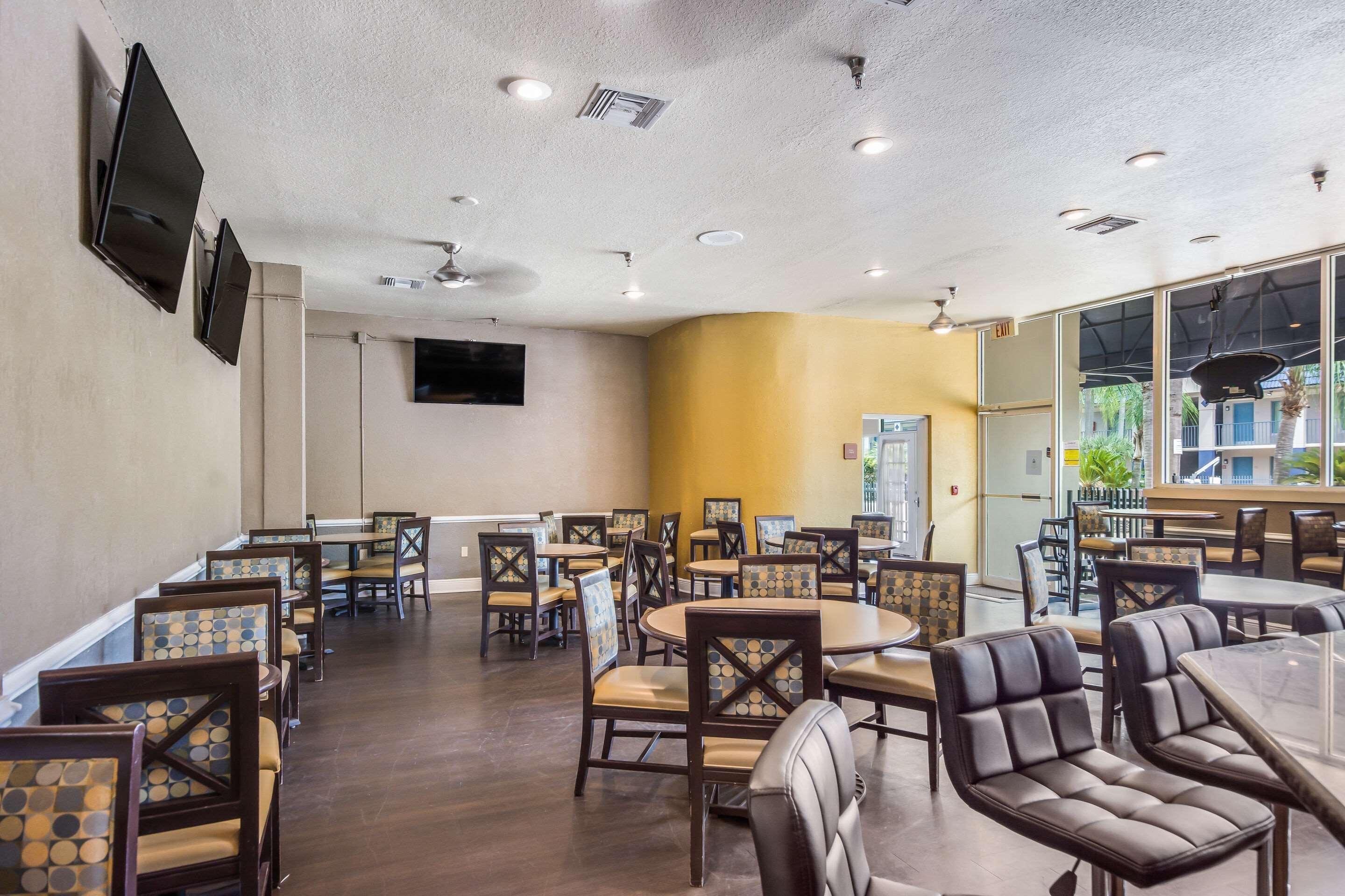 Clarion Inn & Suites Central Clearwater Beach Kültér fotó