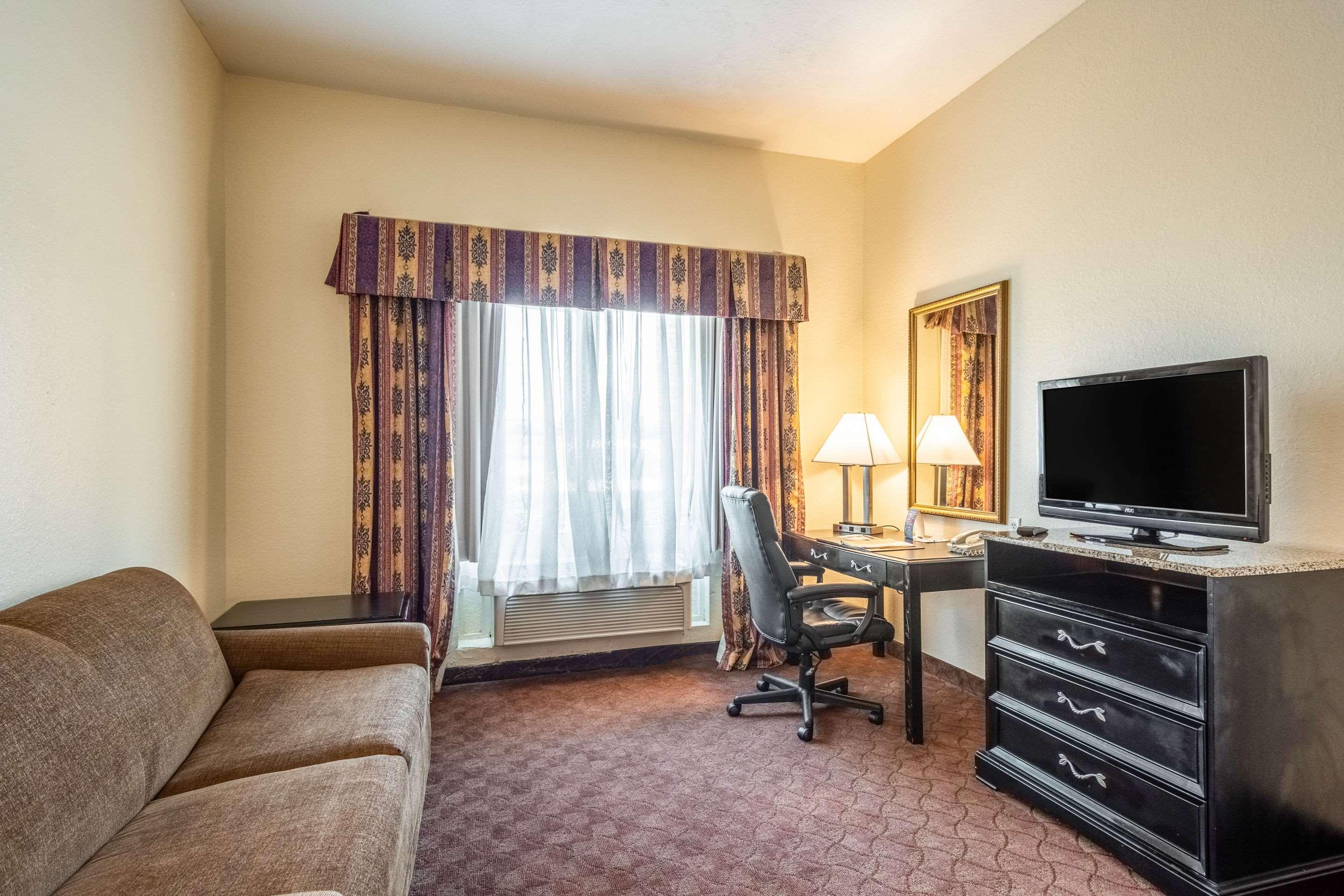 Clarion Inn & Suites Central Clearwater Beach Kültér fotó