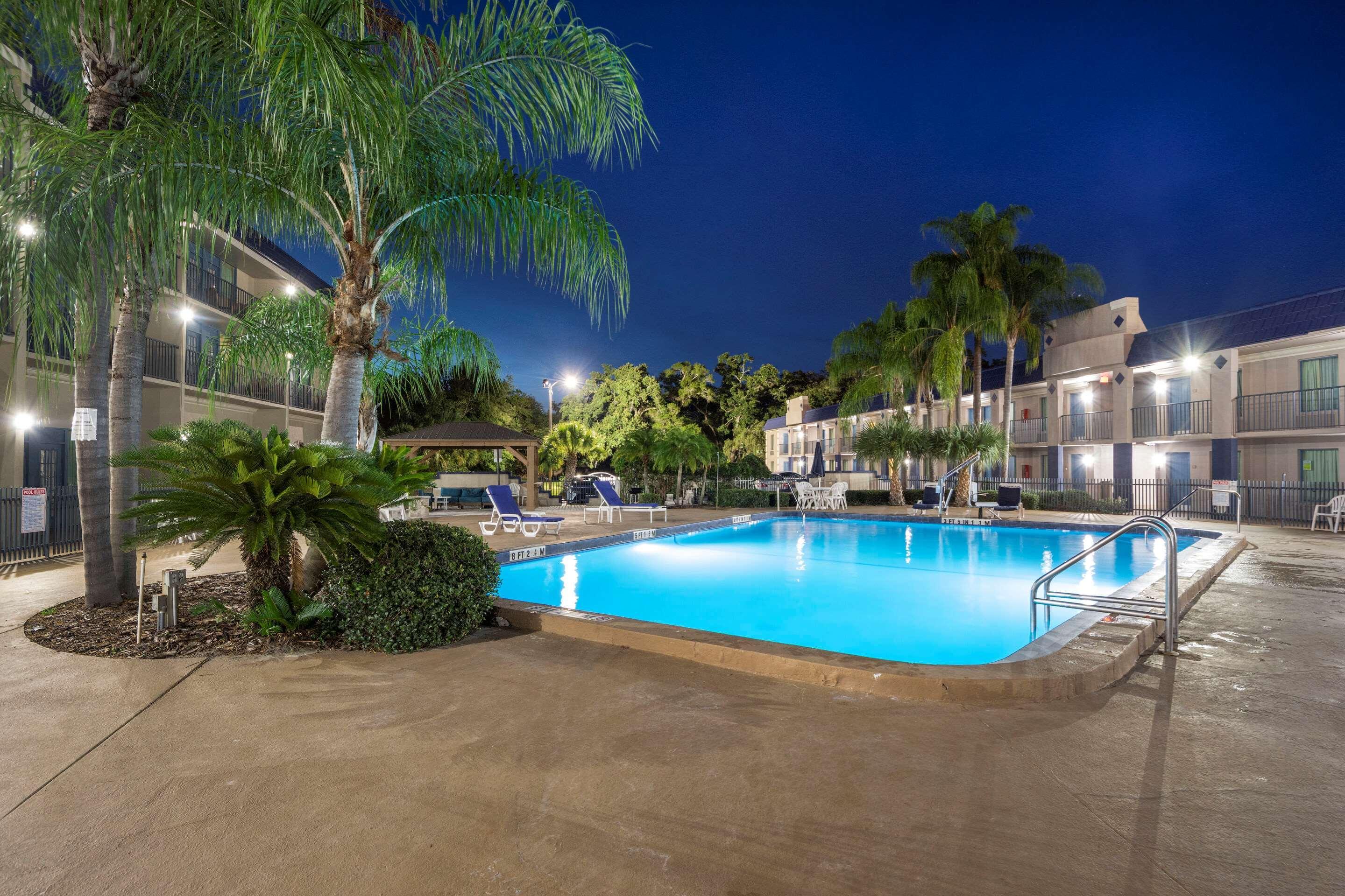 Clarion Inn & Suites Central Clearwater Beach Kültér fotó