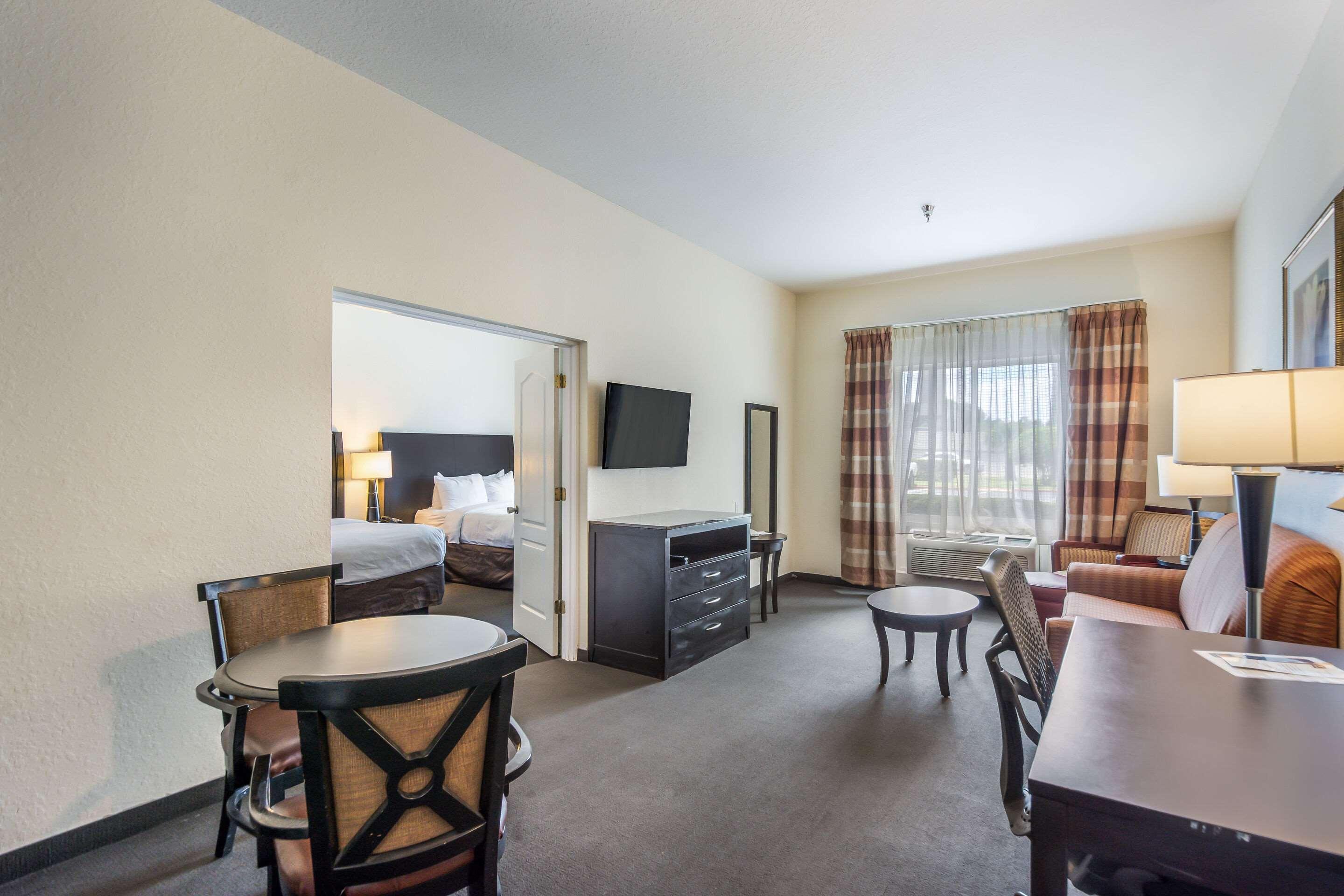 Clarion Inn & Suites Central Clearwater Beach Kültér fotó