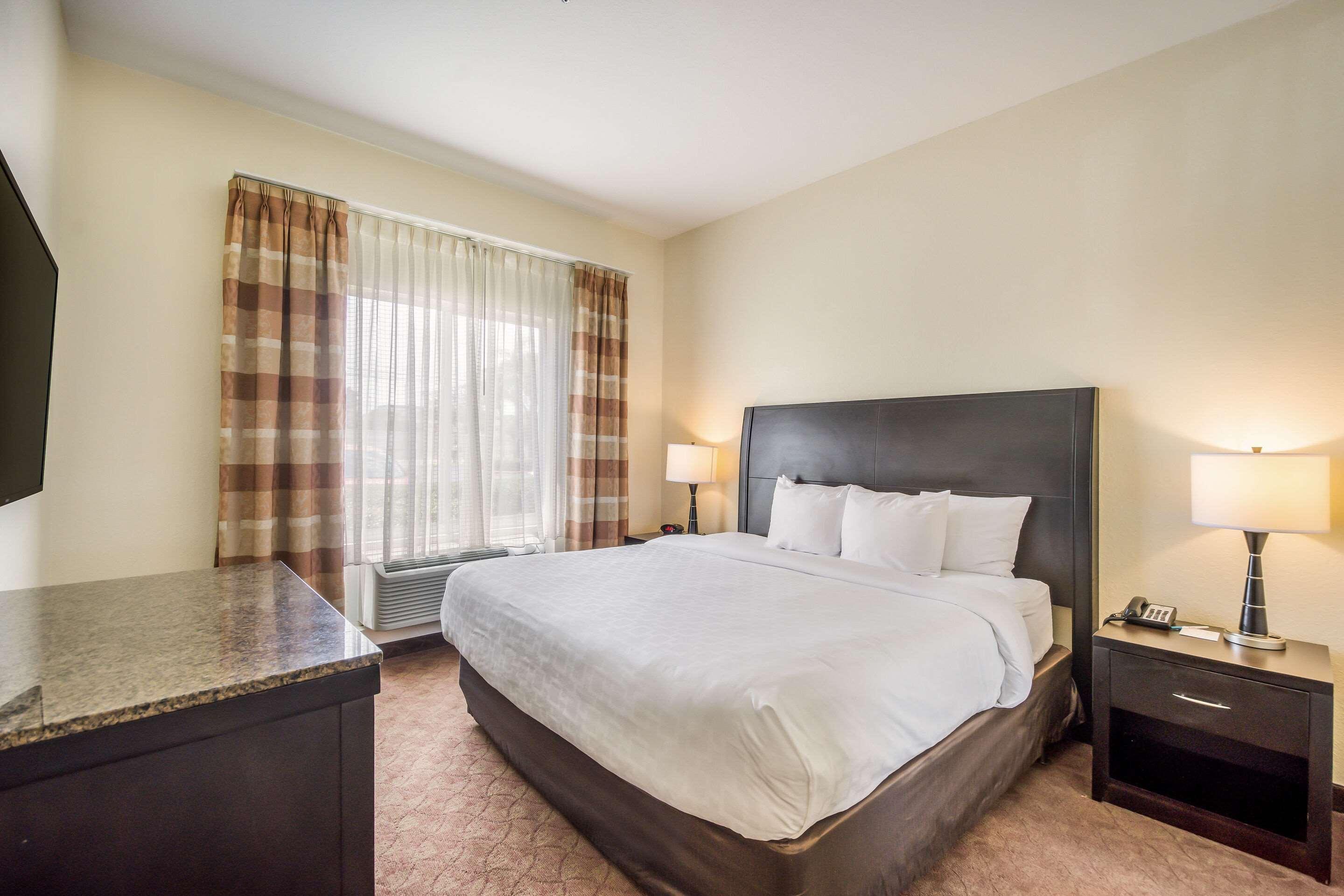 Clarion Inn & Suites Central Clearwater Beach Kültér fotó